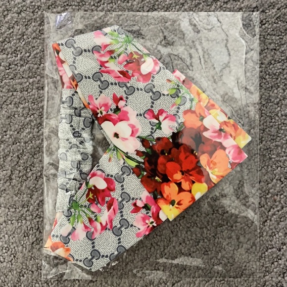 NWT Floral Pattern Headband - Picture 5 of 5